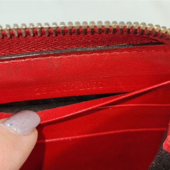 GUCCI GG PATENT LEATHER Microguccissima  LONG WALLET Authentic IN RED - Picture 10 of 17